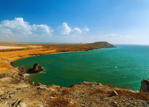 Descubre lo fascinante que es La Guajira: el rincón donde el desierto se funde con el Caribe y la cultura Wayuu te transforma.